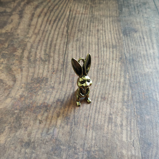 Figurine Lapin vêtement animal laiton