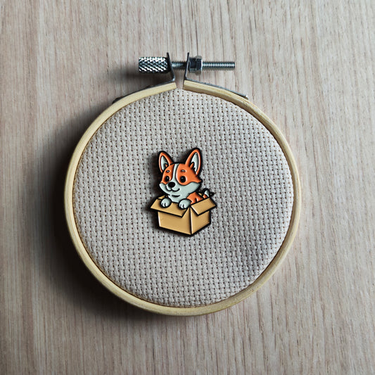 Pin's Corgi chien race boite animal canin