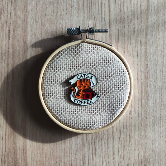 Pin's chat mug rouge café