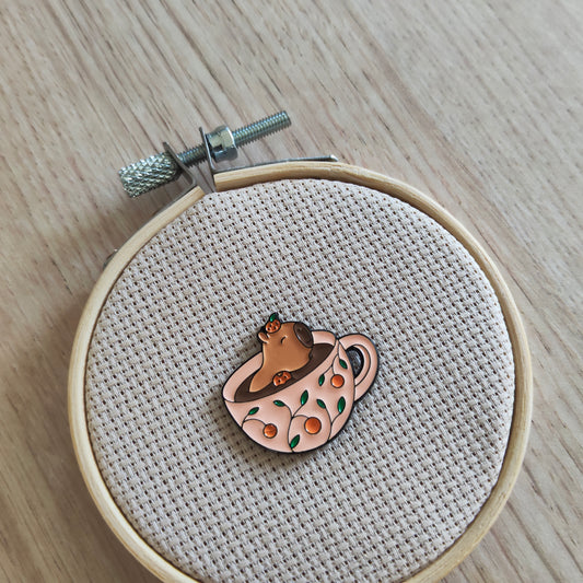 Pin's tasse Capybara Animal Orange