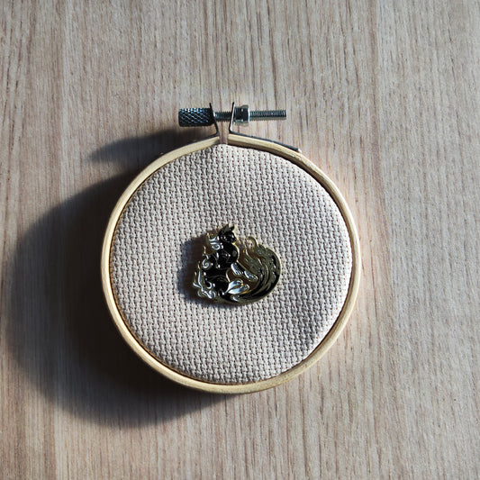 Pin's Chat Noir Flamme or Animal fantastique