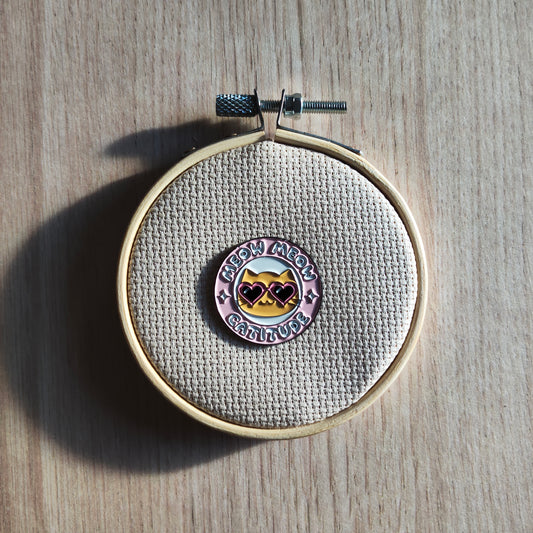 Pin's Tête de Chat Rond Rose Lunette de soleil