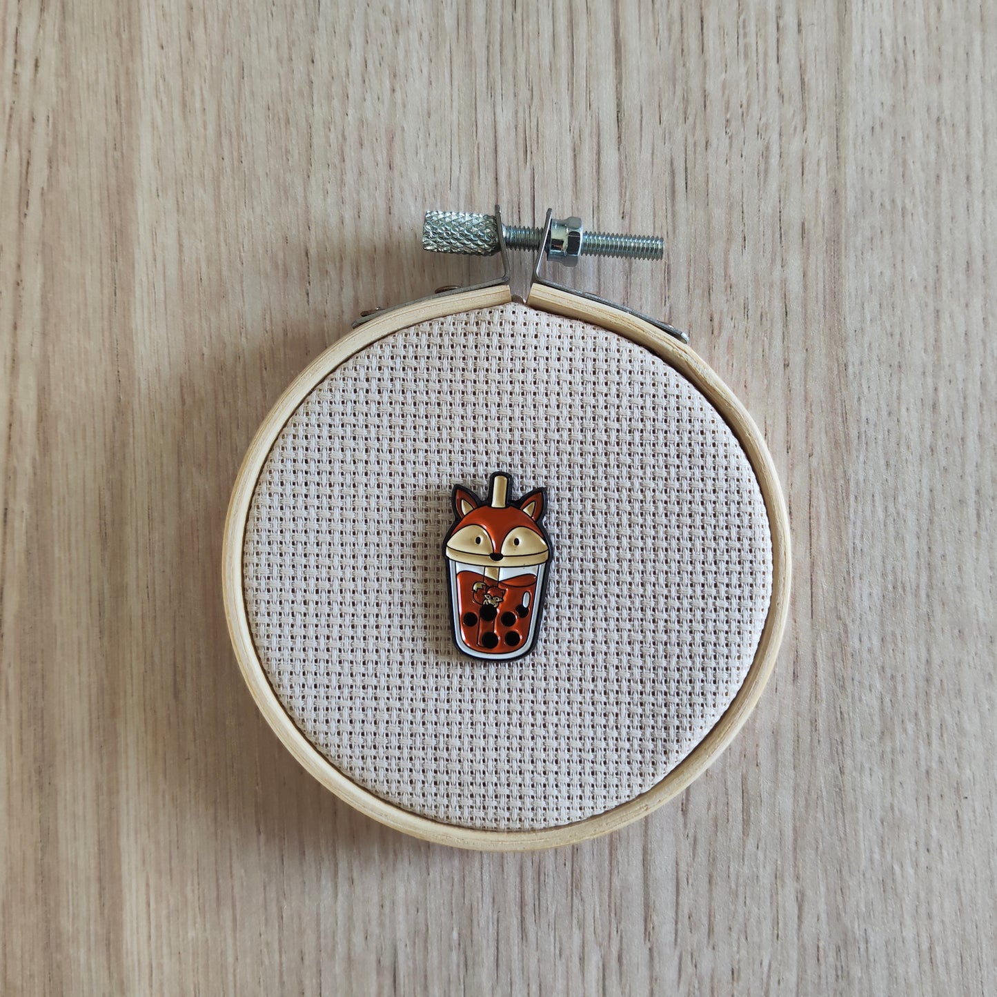 Pin's Petit Renard Orange Boisson animal Cute