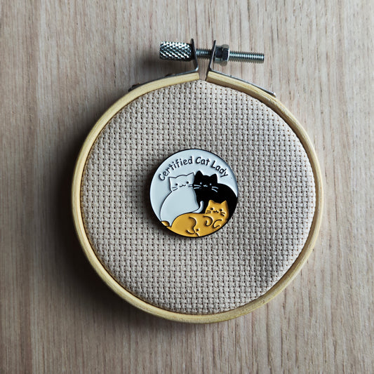 Pin's rond trio chat lady Animal félin