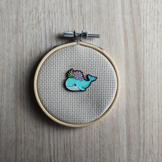 Pin's Baleine Animal marin et fleur