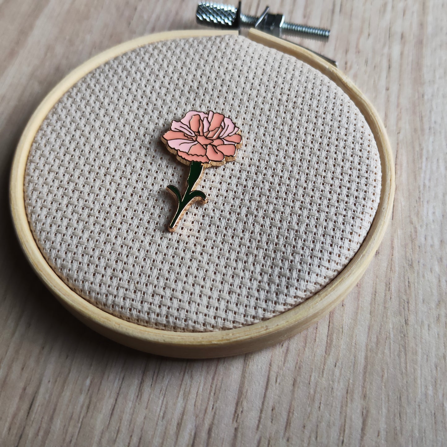 Pin's Fleur Œillet Rose nature printemps jardin