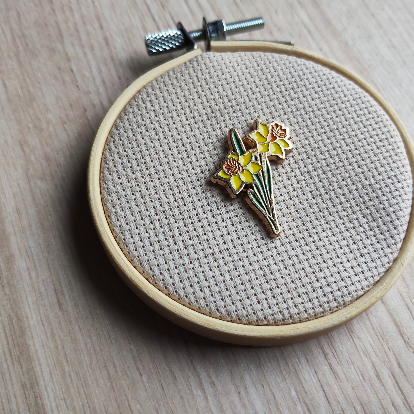 Pin's Fleurs Jonquille jaune nature