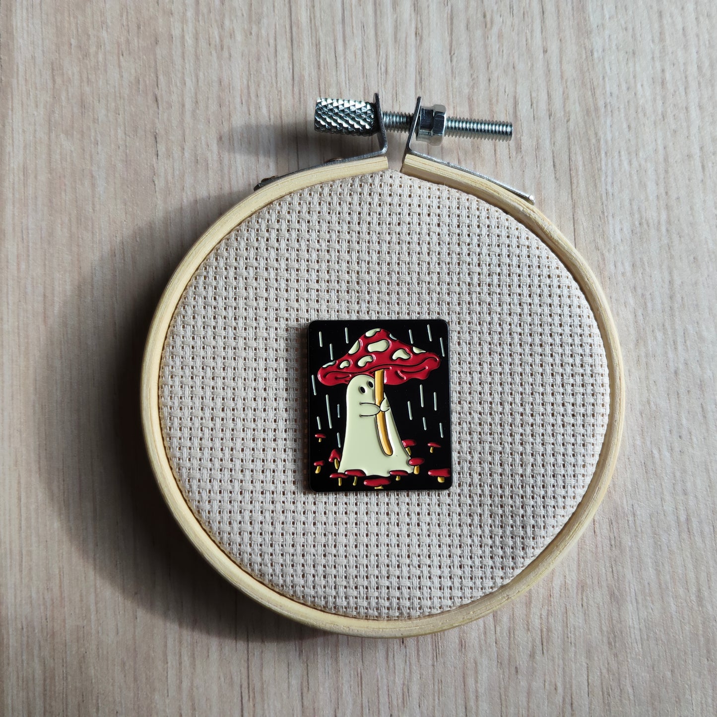 Pin's Champignon rouge et fantôme