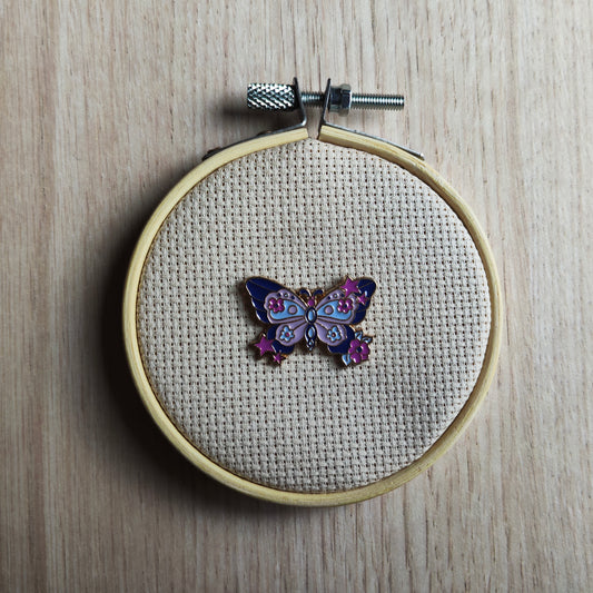 Pin's papillon rose violet animal insecte
