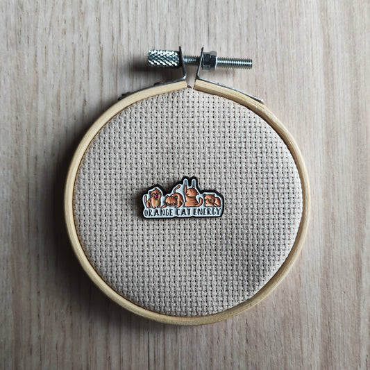 Pin's Chats bordure orange roux animal