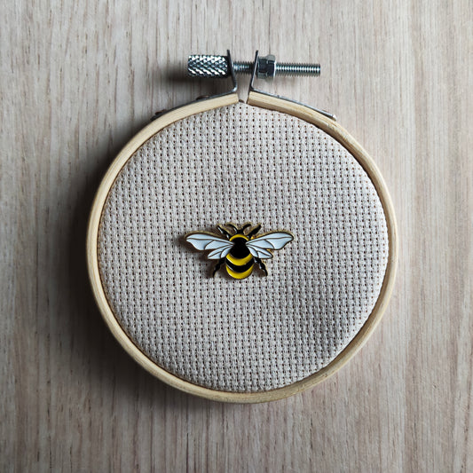 Pin's abeille jaune animal insecte
