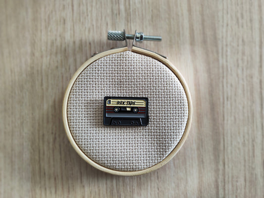 Pin's cassette audio vintage musique