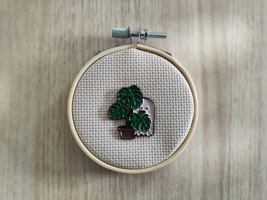 Pin's plante monstera et fantôme
