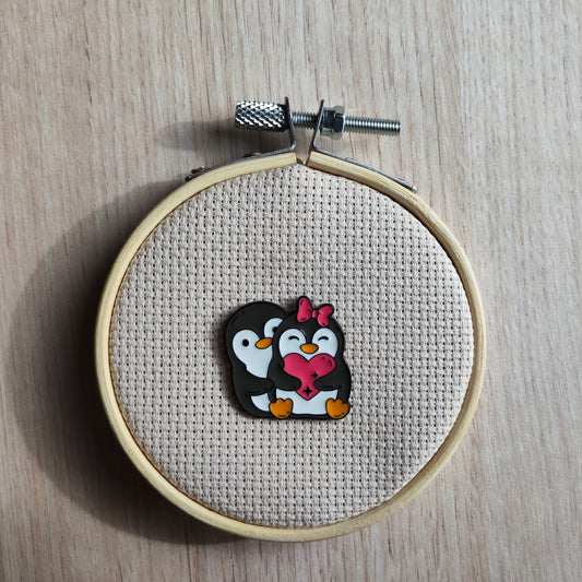 Pin's Duo pingouin couple amoureux cœur animal oiseau