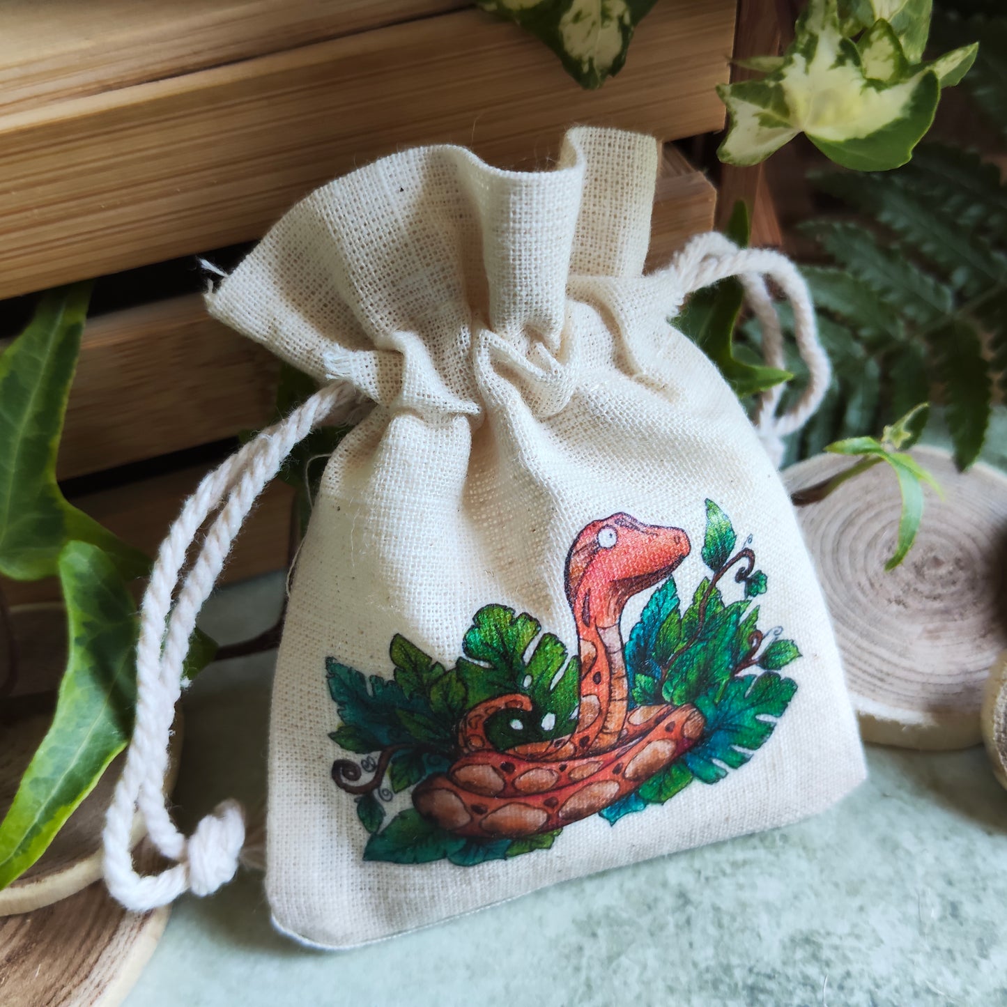 Pochon en tissu décoré d’un serpent tropical – Illustration à l’aquarelle – Sac pochette cadeau nature jungle