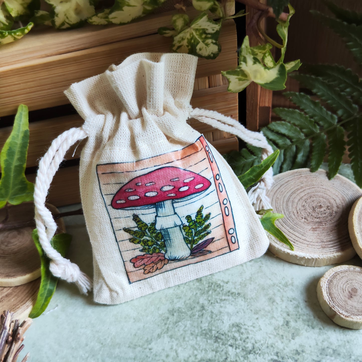 Pochon en tissu décoré de champignons – Illustration aquarelle automne nature – Sac pochette cadeau