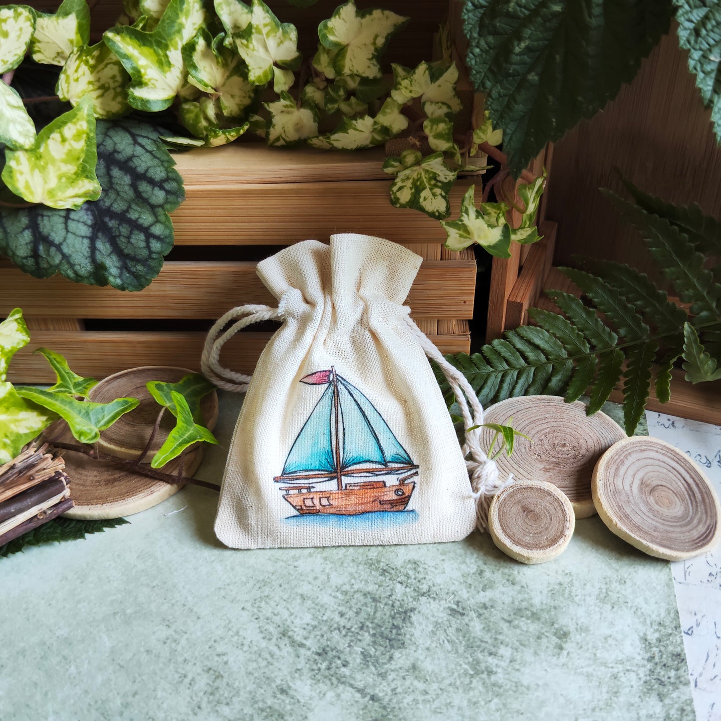 Pochon bateau voilier – Illustration marine à l’aquarelle