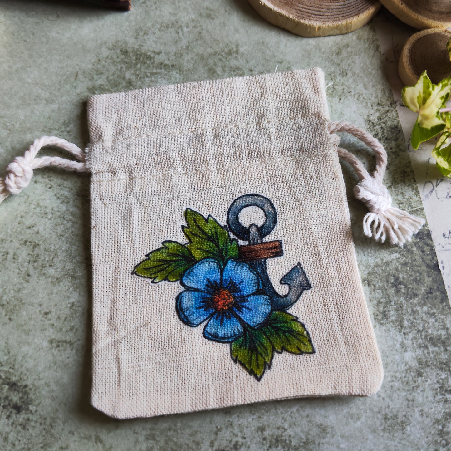 Pochon ancre & fleurs bleues – Monde Marin - Illustration à l’aquarelle