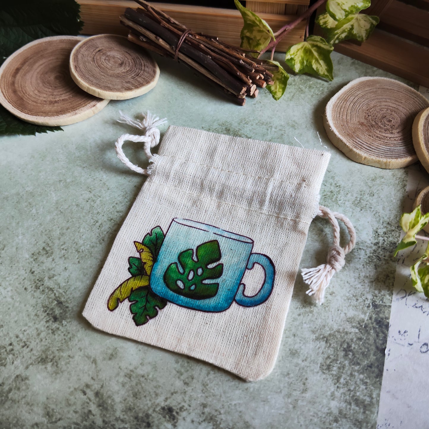 Pochon tasse & feuille tropicale - Mug Saison été – Illustration à l’aquarelle